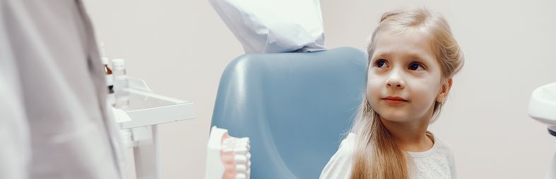 Фото первого экрана по центру