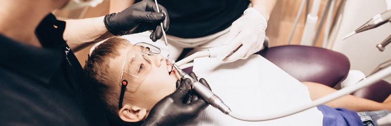 Фото первого экрана по центру