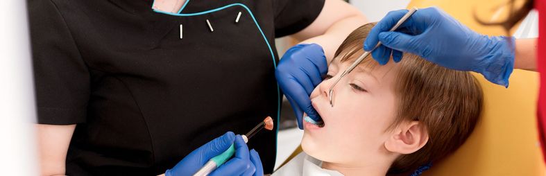 Фото первого экрана по центру