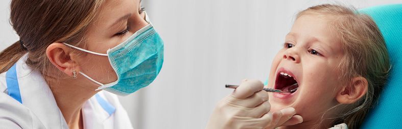 Фото первого экрана по центру