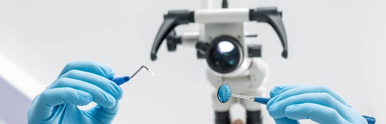 Фото первого экрана по центру