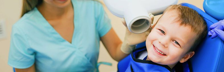 Фото первого экрана по центру